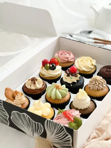 Box of 12 Assorted Cupcakes