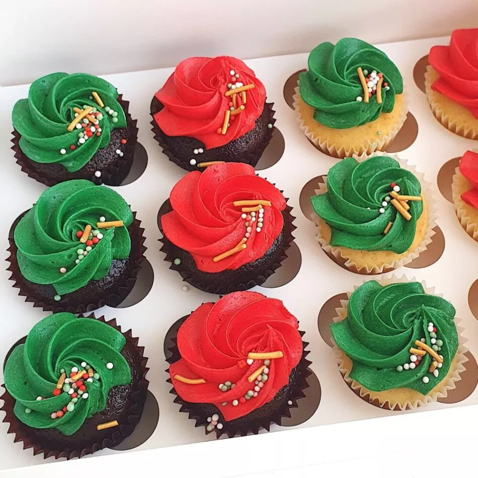 “Classic” Christmas Cupcake Box