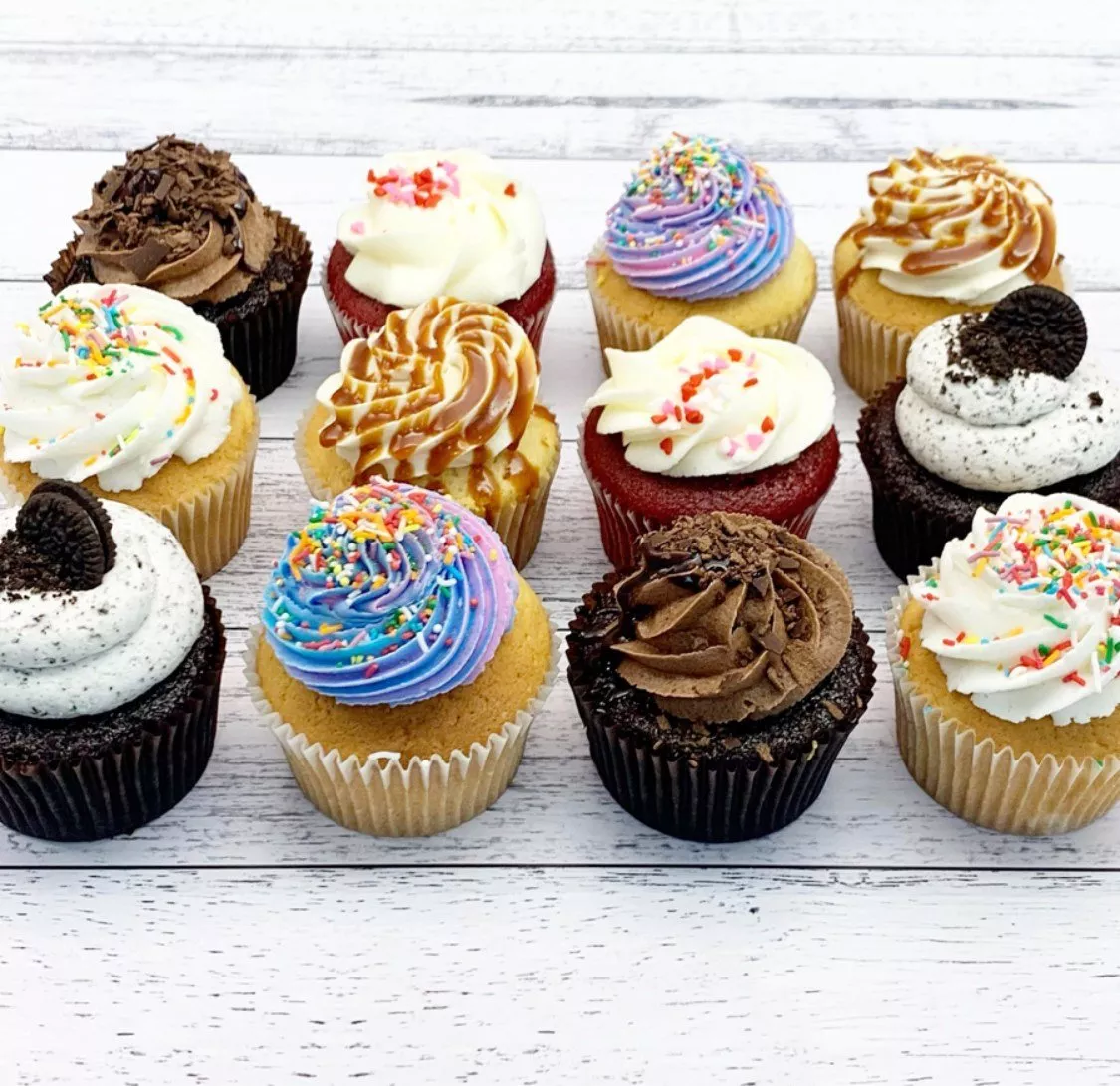 “The Favourites” Cupcake Box