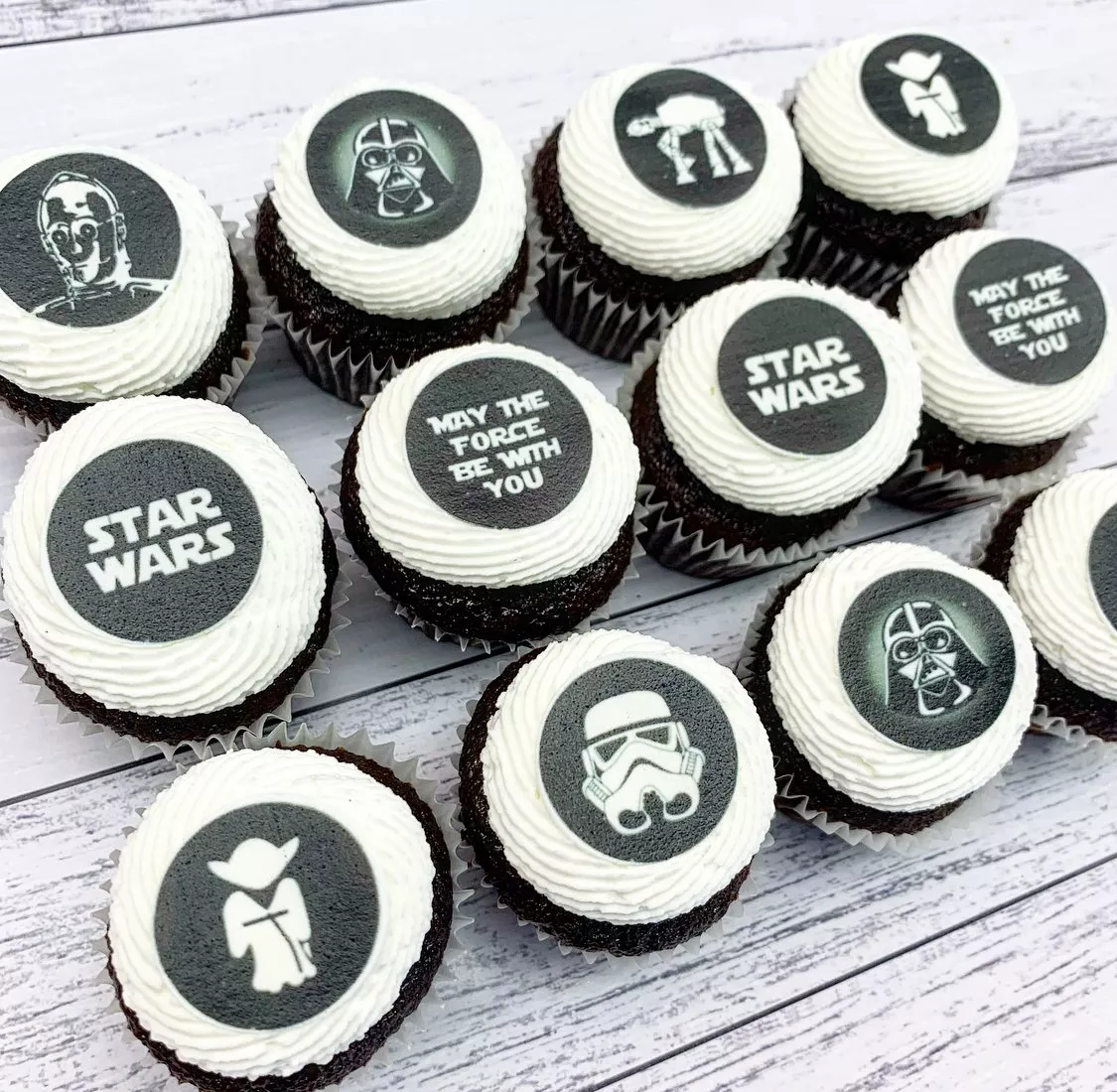 “Star Wars” Cupcake Box
